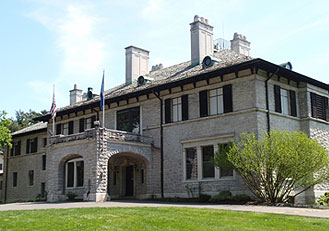 Photo of Exterior of Connecticut Historical Society